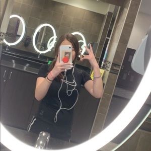 Meet your Posher, Leslie